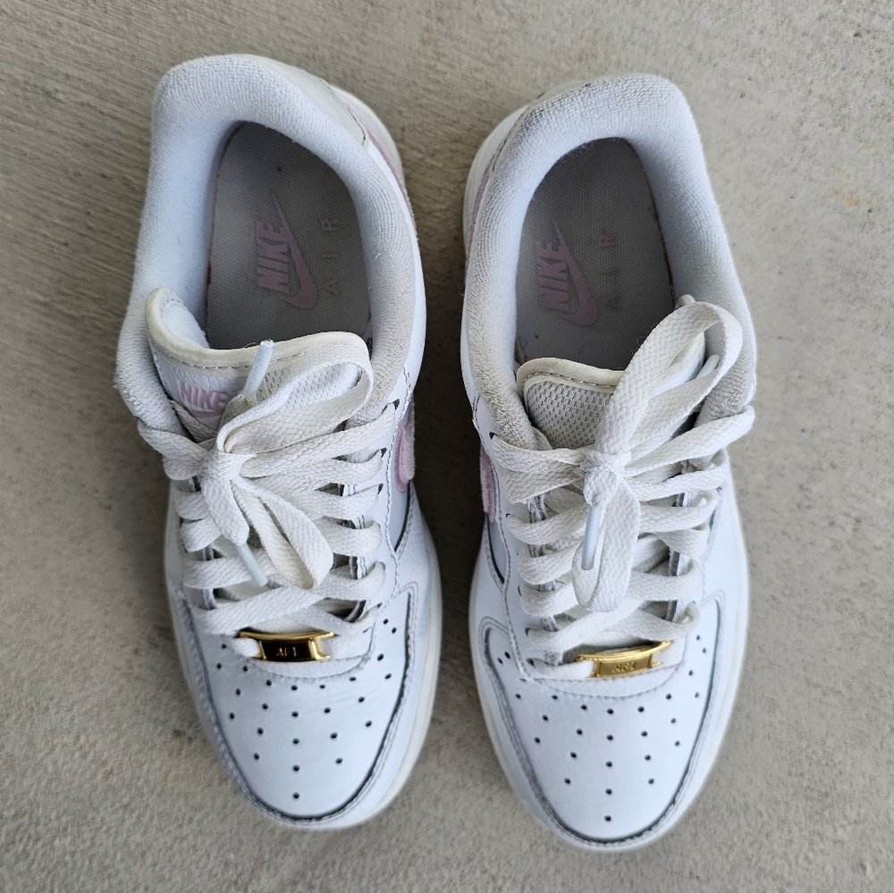 Nike  Air Force 1 Chenille Swoosh Sneakers - Picture 11 of 12